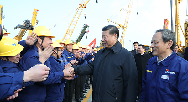 中共中央總書記、國(guó)家主席、中央軍委主席習(xí)近平親臨徐工集團(tuán)考察調(diào)研